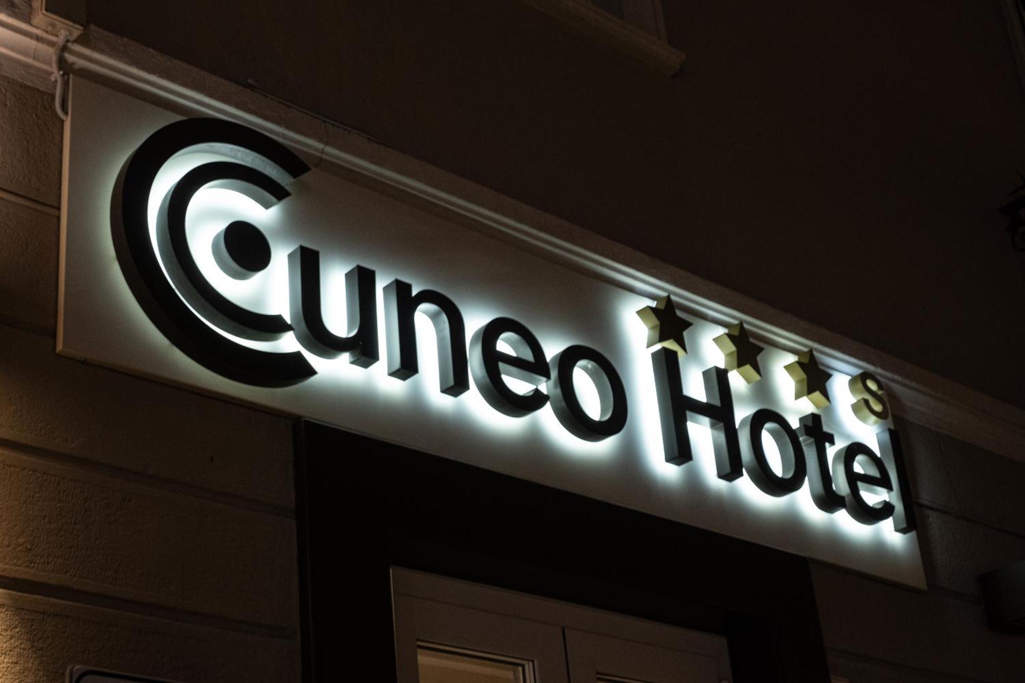 Cuneo Hotel 외부 사진